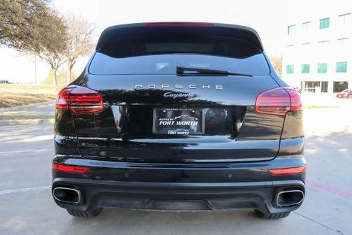 2016 Porsche Cayenne Base