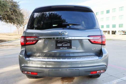 2018 INFINITI QX80 Base
