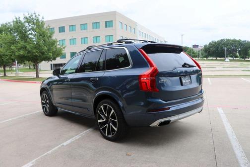 Denim Blue Metallic 2018 Volvo XC90 T6 Momentum
