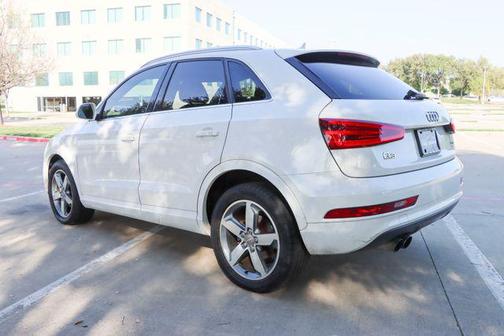 White 2015 Audi Q3 2.0T Premium Plus