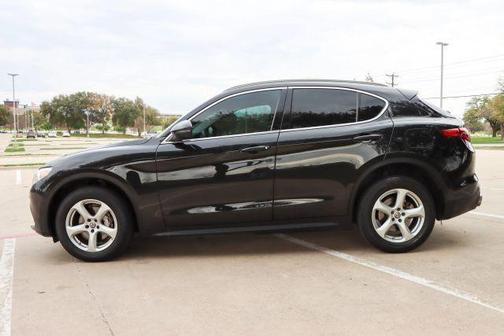 2018 Alfa Romeo Stelvio Base