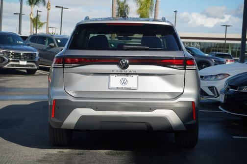 2026 Volkswagen Tiguan 2.0T SE