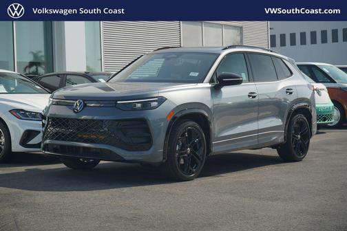 2026 Volkswagen Tiguan 2.0T SE R-Line Black