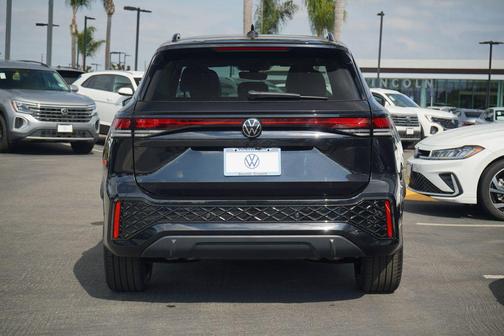 2026 Volkswagen Tiguan 2.0T SE R-Line Black