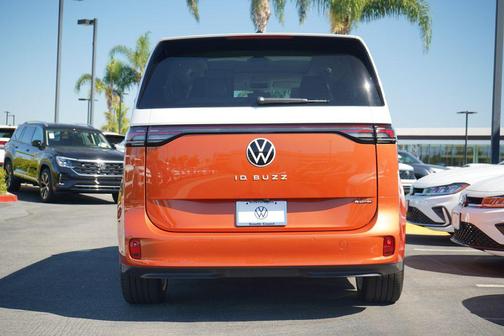 2025 Volkswagen ID. Buzz 1st Edition with 4MOTION