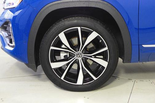 2025 Volkswagen Atlas 2.0T SEL Premium R-Line 4MOTION