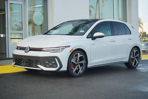 2026 Volkswagen Golf GTI 2.0T SE DSG