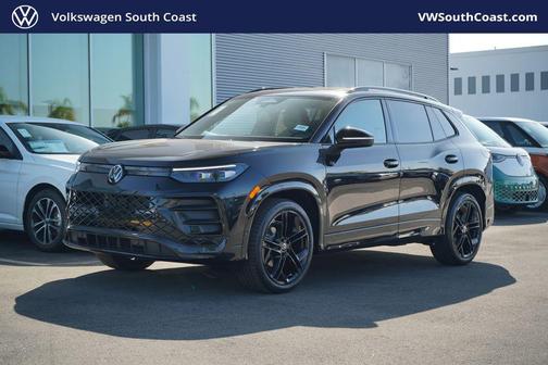 2026 Volkswagen Tiguan 2.0T SE R-Line Black