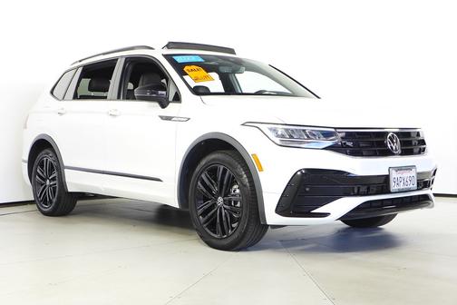 2022 Volkswagen Tiguan 2.0T SE R-Line Black