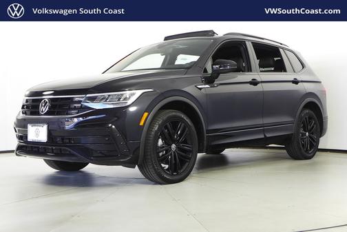 Deep Black Pearl Effect 2022 Volkswagen Tiguan 2.0T SE R-Line Black