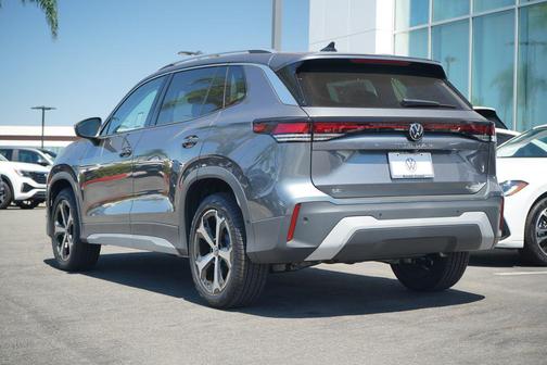 2025 Volkswagen Tiguan 2.0T SE 4MOTION