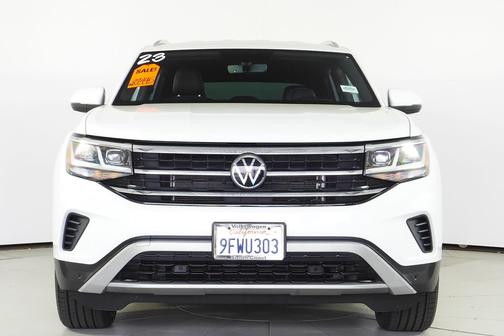 Pure White 2023 Volkswagen Atlas Cross Sport 3.6 V6 SE w/ Technology