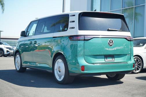 2025 Volkswagen ID. Buzz 1st Edition with 4MOTION