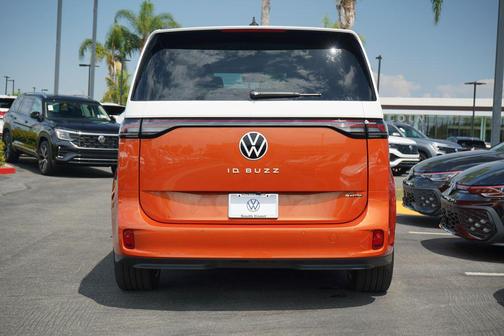 2025 Volkswagen ID. Buzz Pro S Plus with 4MOTION