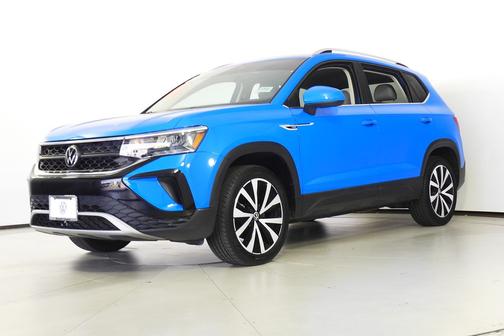 Cornflower Blue 2023 Volkswagen Taos 1.5T SE