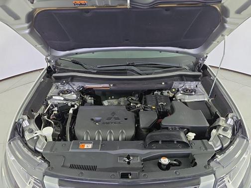 2019 Mitsubishi Outlander SE