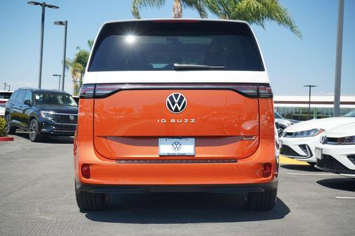 2025 Volkswagen ID. Buzz 1st Edition with 4MOTION