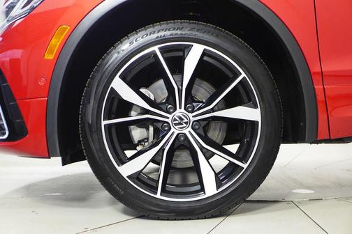 2024 Volkswagen Tiguan 2.0T SEL R-Line 4MOTION