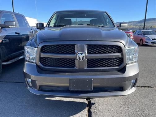 2017 RAM 1500 Express Quad Cab 4x4 64' Box