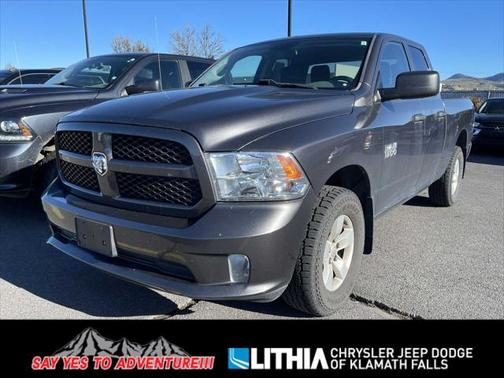 2017 RAM 1500 Express Quad Cab 4x4 64' Box