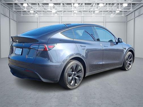 2024 Tesla Model Y Long Range Dual Motor All-Wheel Drive