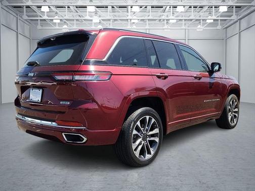 2022 Jeep Grand Cherokee Overland