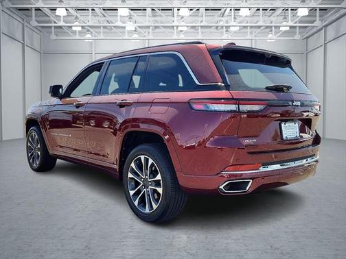 2022 Jeep Grand Cherokee Overland