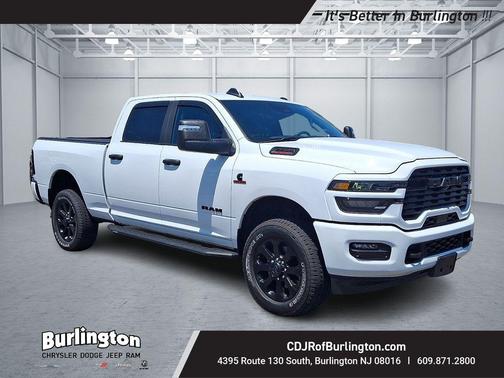 Bright White Clearcoat 2025 RAM 2500 Big Horn Crew Cab 4x4 6'4' Box
