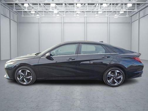 2022 Hyundai ELANTRA Limited