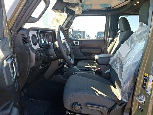 2025 Jeep Gladiator Sport S