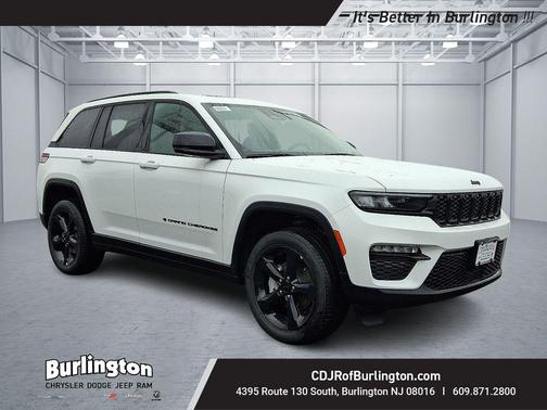 Bright White Clearcoat 2025 Jeep Grand Cherokee Limited