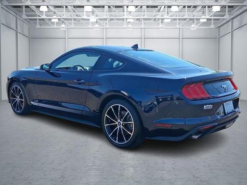 2021 Ford Mustang EcoBoost