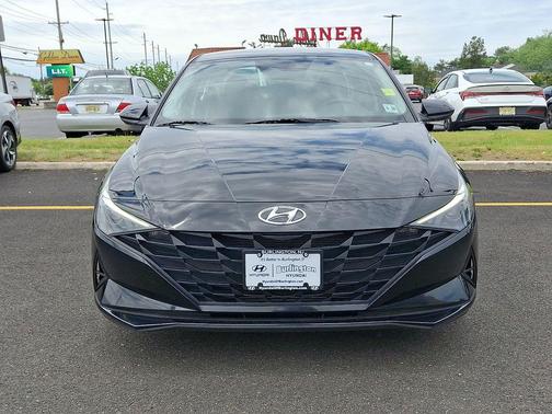 Onyx Black 2023 Hyundai ELANTRA SEL