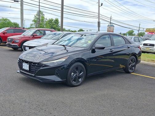 Onyx Black 2023 Hyundai ELANTRA SEL