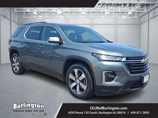 2022 Chevrolet Traverse LT Leather