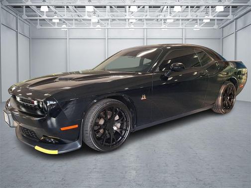 2016 Dodge Challenger R/T Scat Pack