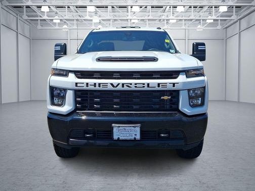 Summit White 2022 Chevrolet Silverado 2500 Custom