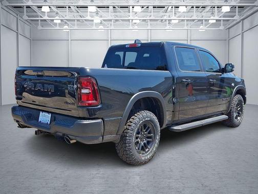 Diamond Black Crystal Pearlcoat 2026 RAM 1500 Rebel