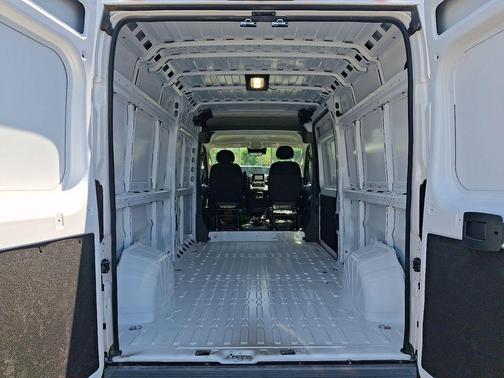 Bright White Clearcoat 2026 RAM ProMaster 2500 Tradesman