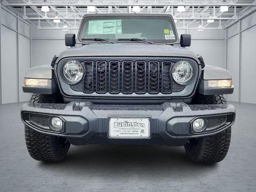 2025 Jeep Gladiator Nighthawk