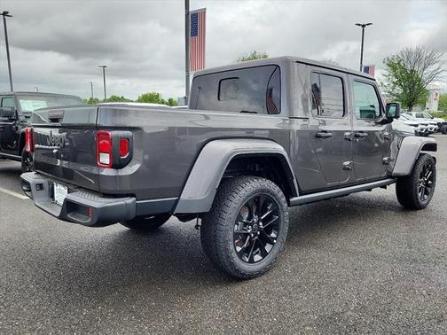 2025 Jeep Gladiator Nighthawk