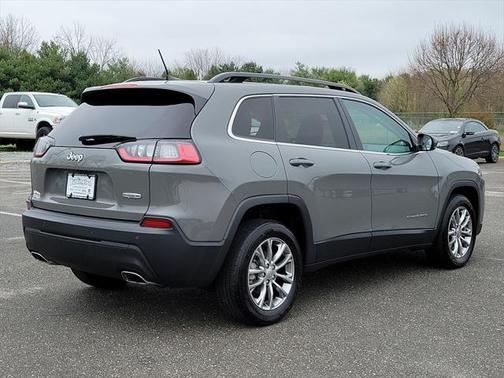 2022 Jeep Cherokee Latitude Lux
