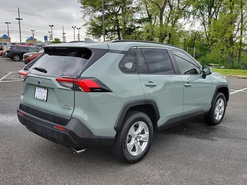 2021 Toyota RAV4 Hybrid XLE