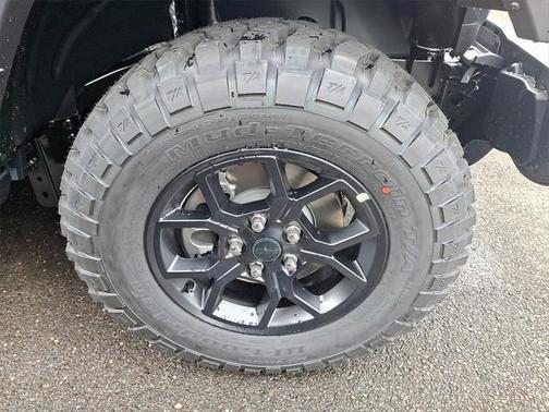 2025 Jeep Gladiator High Tide