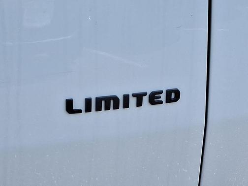 Bright White Clearcoat 2026 Jeep Cherokee Limited