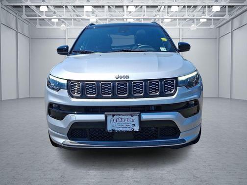 Silver Zynith Metallic Clearcoat 2024 Jeep Compass Limited