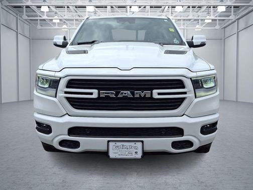 Bright White Clearcoat 2023 RAM 1500 Laramie