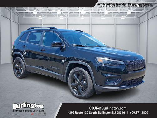 Diamond Black Crystal Pearlcoat 2019 Jeep Cherokee Altitude