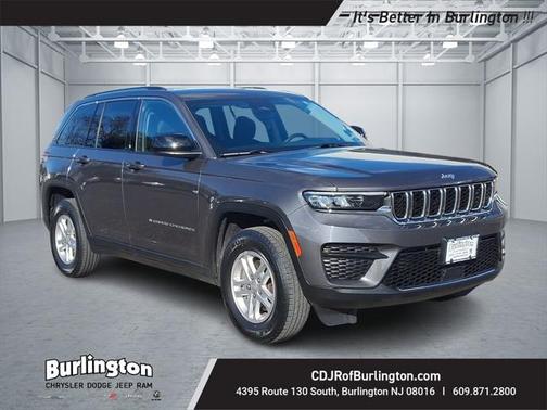 2022 Jeep Grand Cherokee Laredo