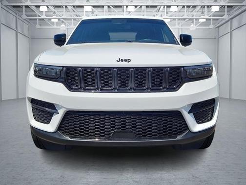 2022 Jeep Grand Cherokee Altitude